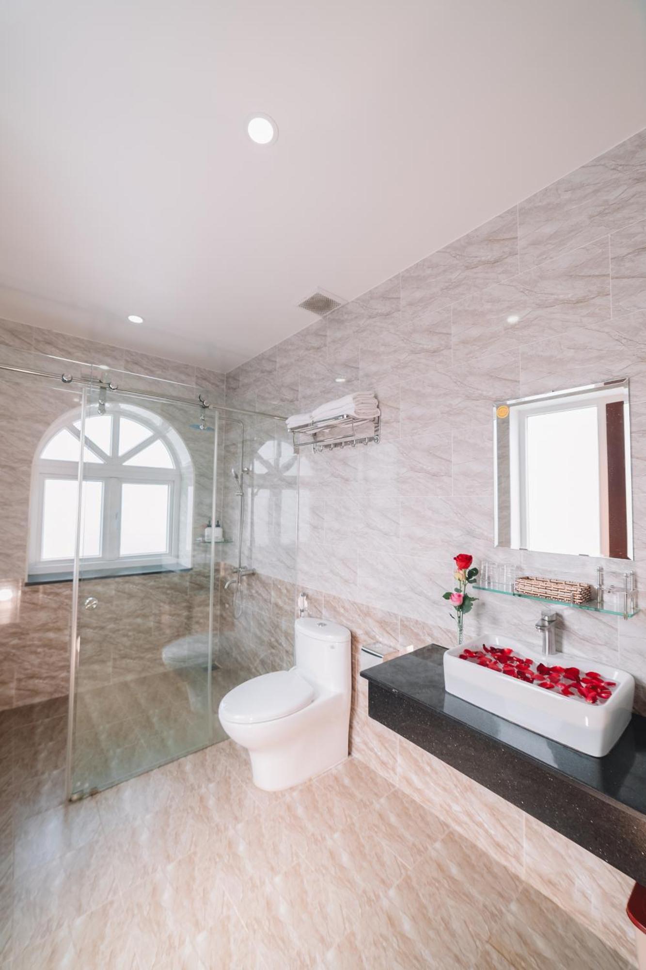 Anh Duc Hotel Da Lat City Extérieur photo
