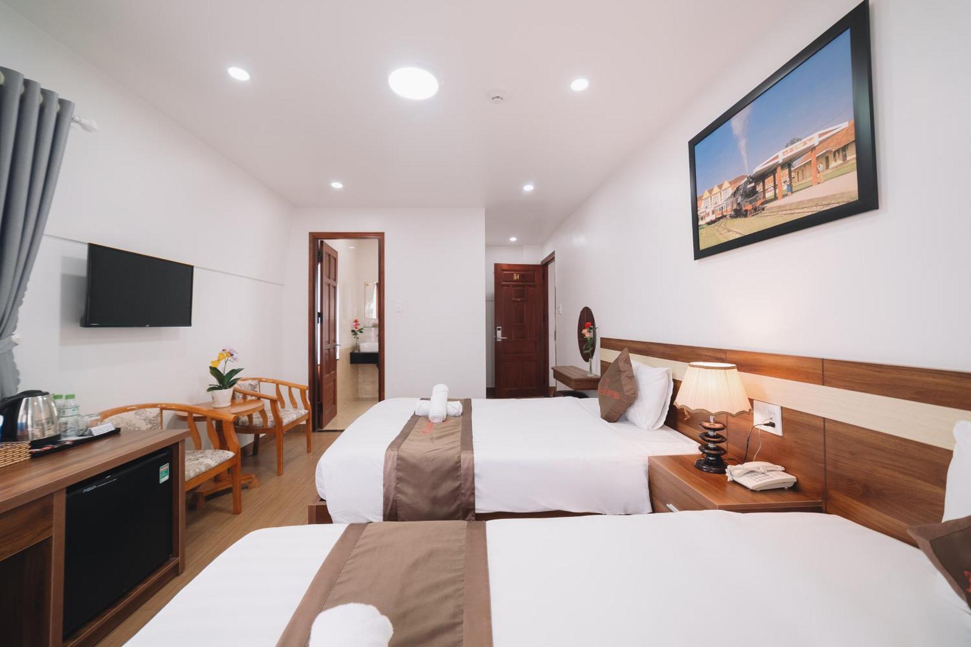 Anh Duc Hotel Da Lat City Extérieur photo