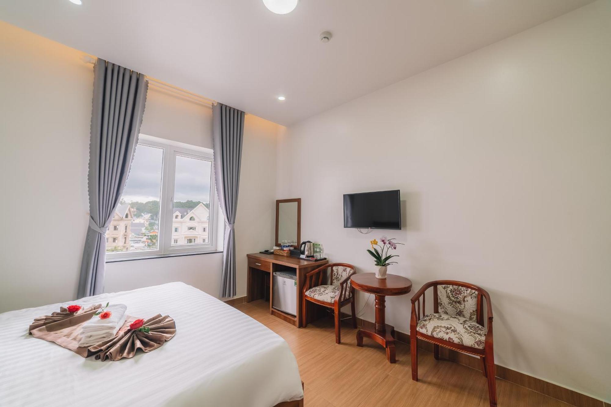Anh Duc Hotel Da Lat City Extérieur photo