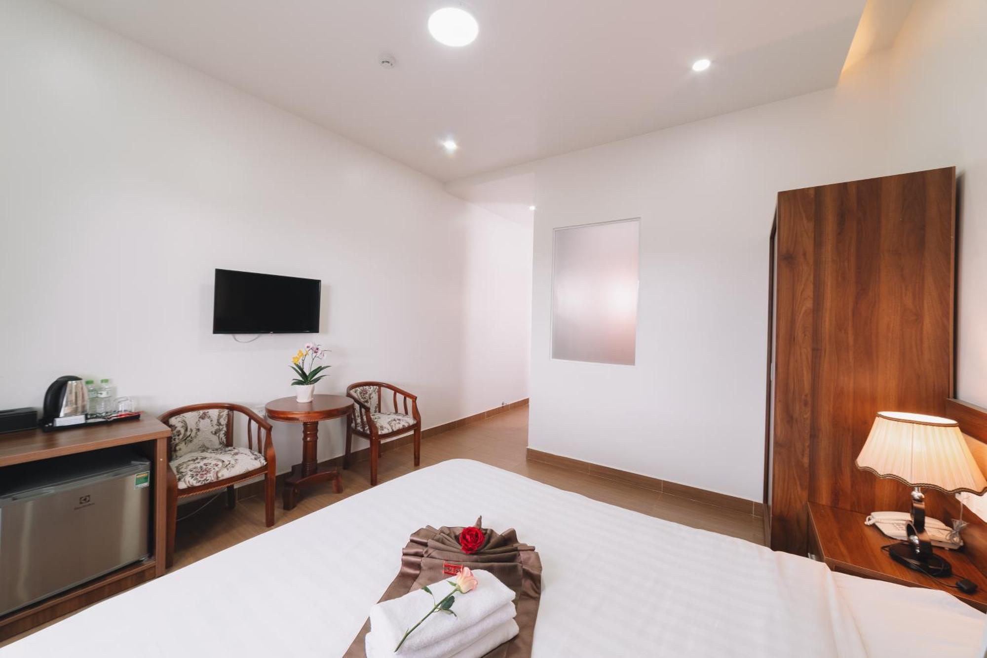 Anh Duc Hotel Da Lat City Extérieur photo